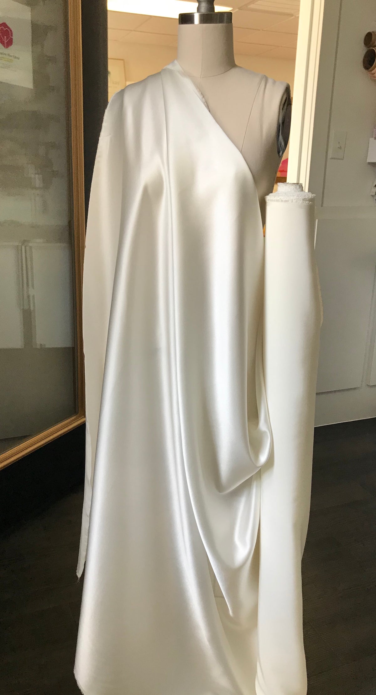 Natural White Silk Charmeuse 30 MM 45