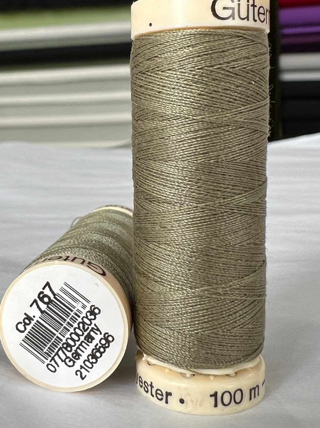 Gutermann Sew-All Thread 100m/110y JUNGLE GREEN #767