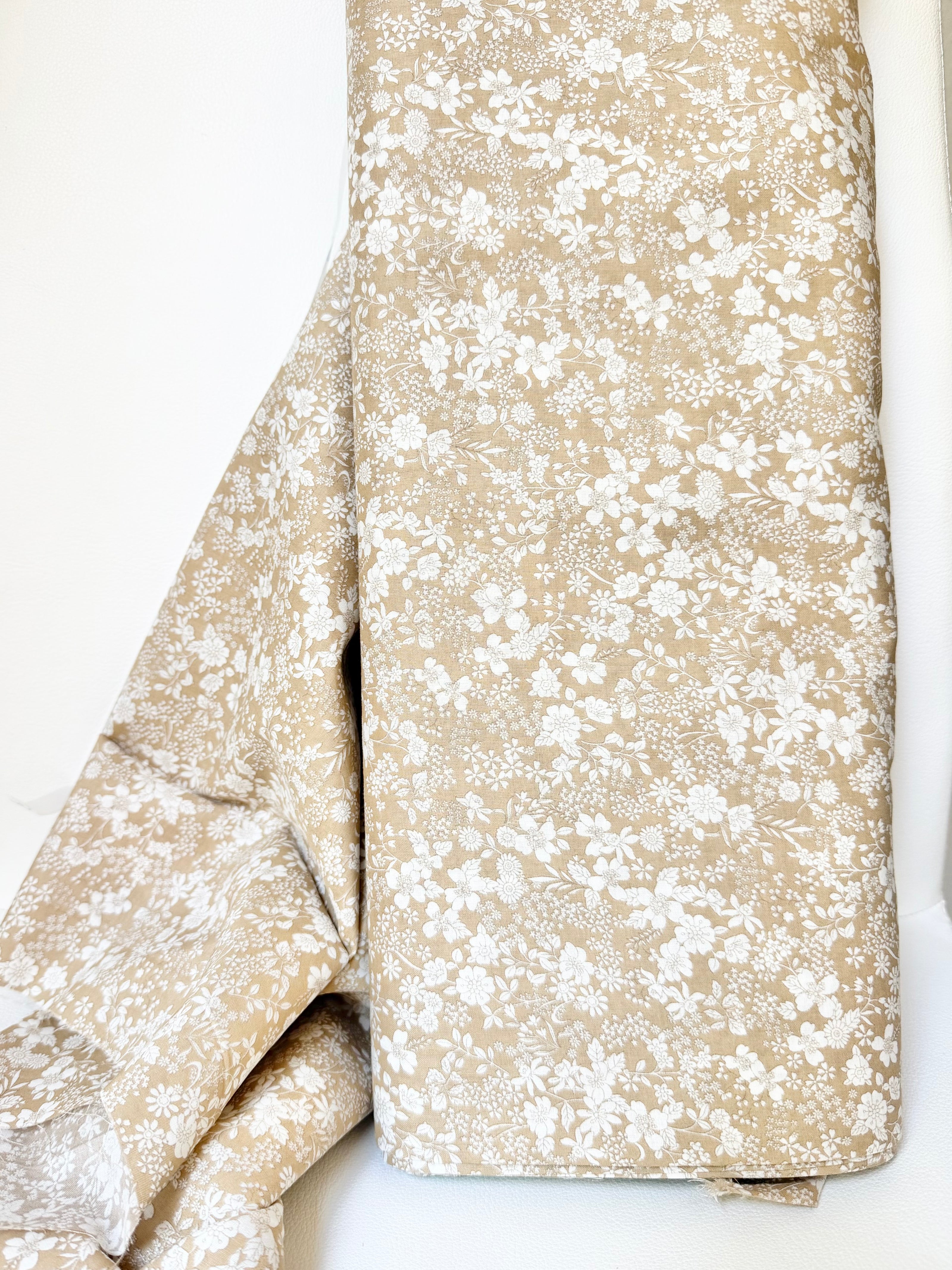 Flownny Cotton Fabric- Lawn KOKNFA- 1010 15 B- Beige, White- 42