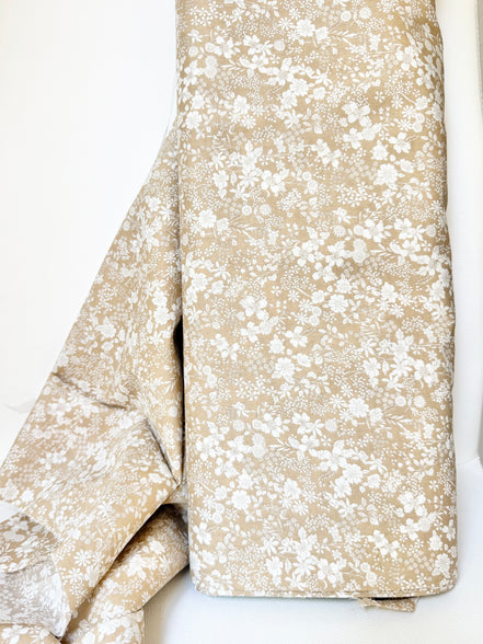 Flownny Cotton Fabric- Lawn KOKNFA- 1010 15 B- Beige, White- 42"