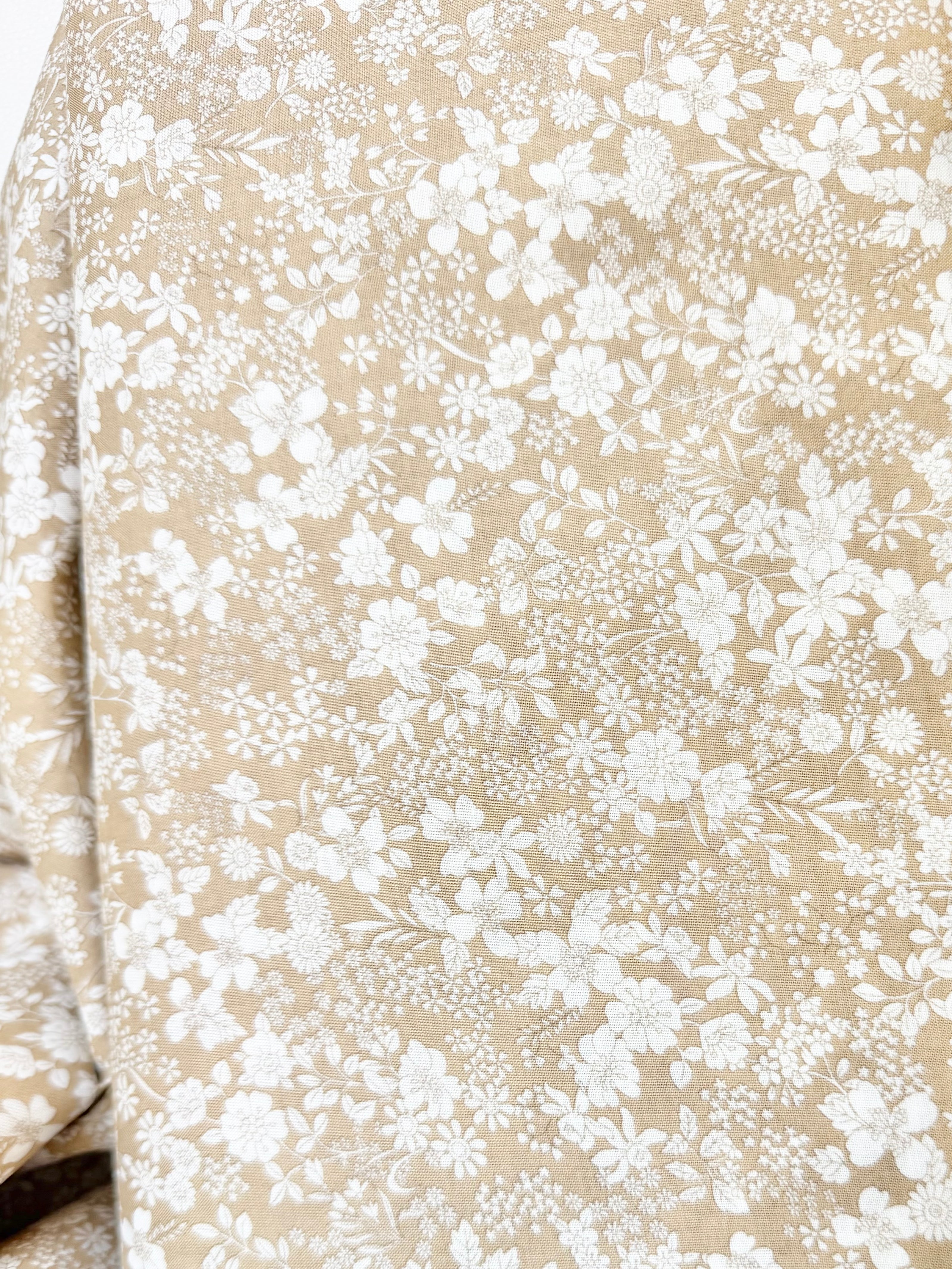 Flownny Cotton Fabric- Lawn KOKNFA- 1010 15 B- Beige, White- 42