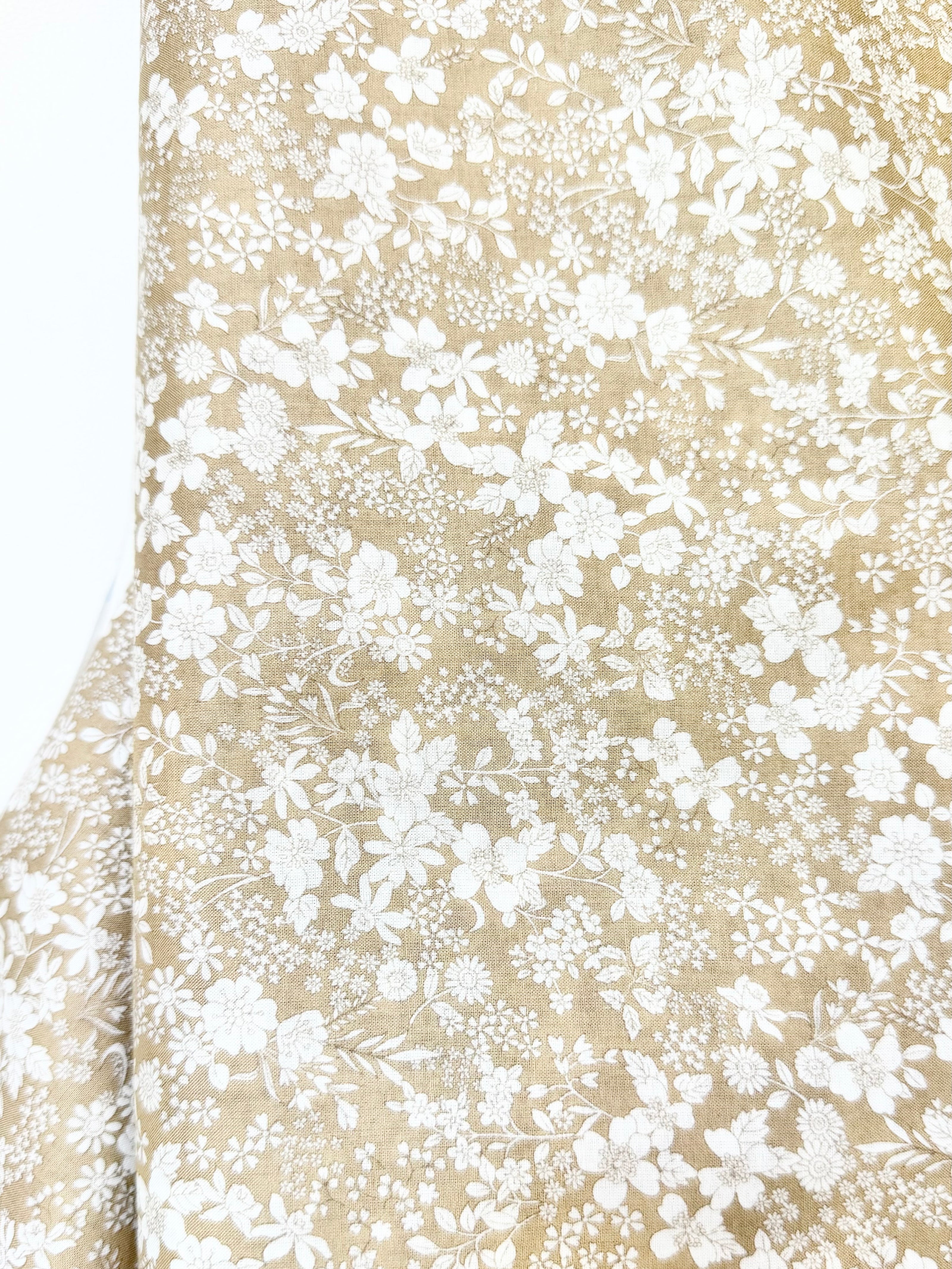 Flownny Cotton Fabric- Lawn KOKNFA- 1010 15 B- Beige, White- 42