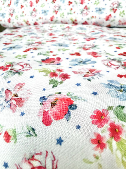 White- Clothworks- Americana- Cotton Fabric- 44” Wide (CLTY4774-2)