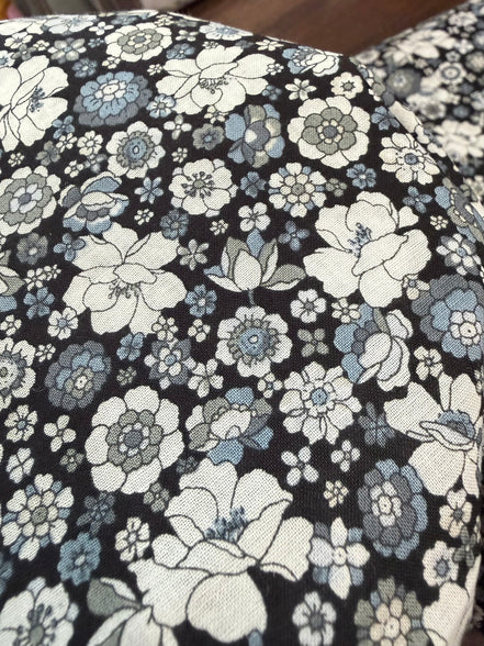 Flownny 100% Cotton Fabric - Lawn- Black, White Floral- 43" Gardenias