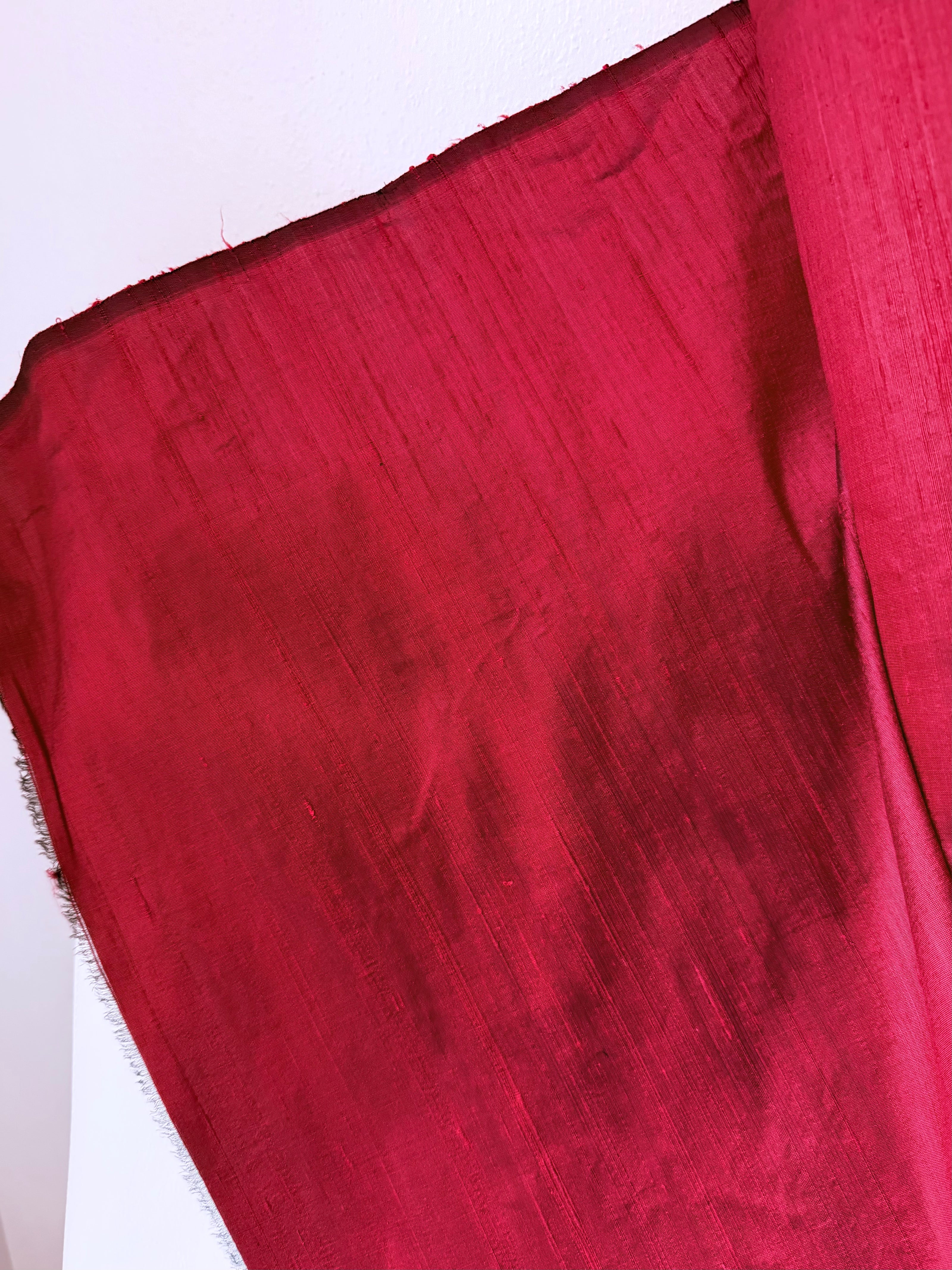 820 Burgundy Black Silk Dupioni- 54