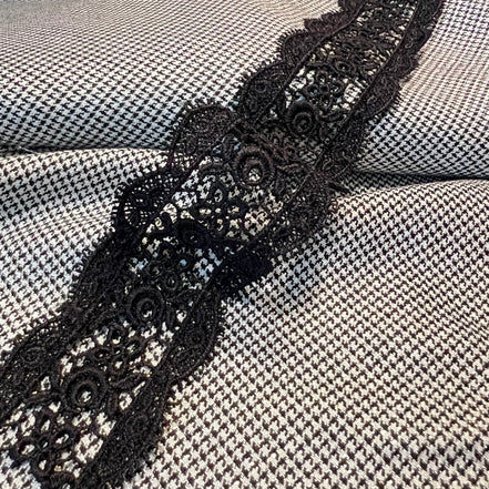 Flowers in the Center- Black Guipure Entre Deux- 2" Lace Trim (4221)