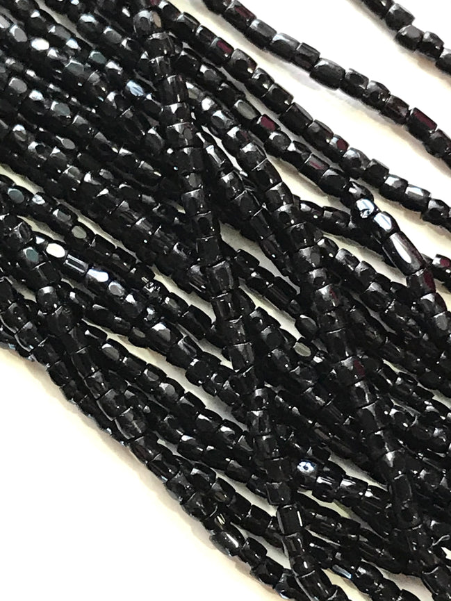 Black 3 Cut Beads 10* (2169)