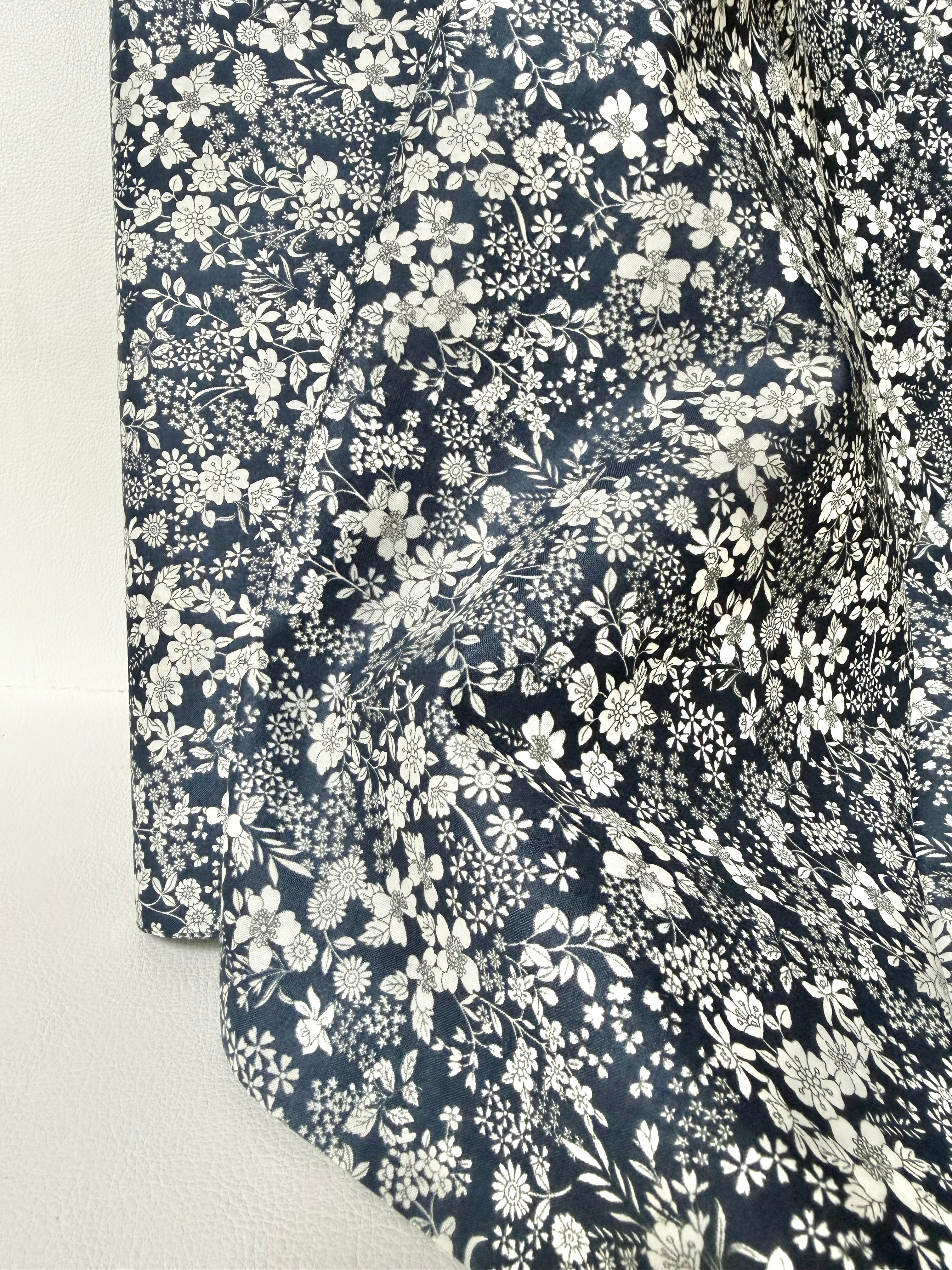 Flownny Cotton Fabric- Lawn KOKNFA- 1010 15 A- Dark Navy, White- 42