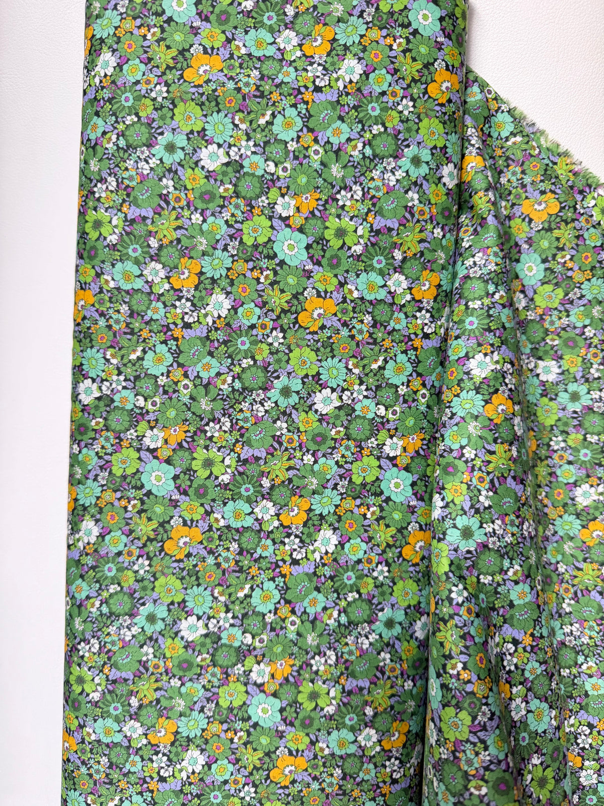 Flownny 100% Cotton Fabric - Lawn- Green- 43