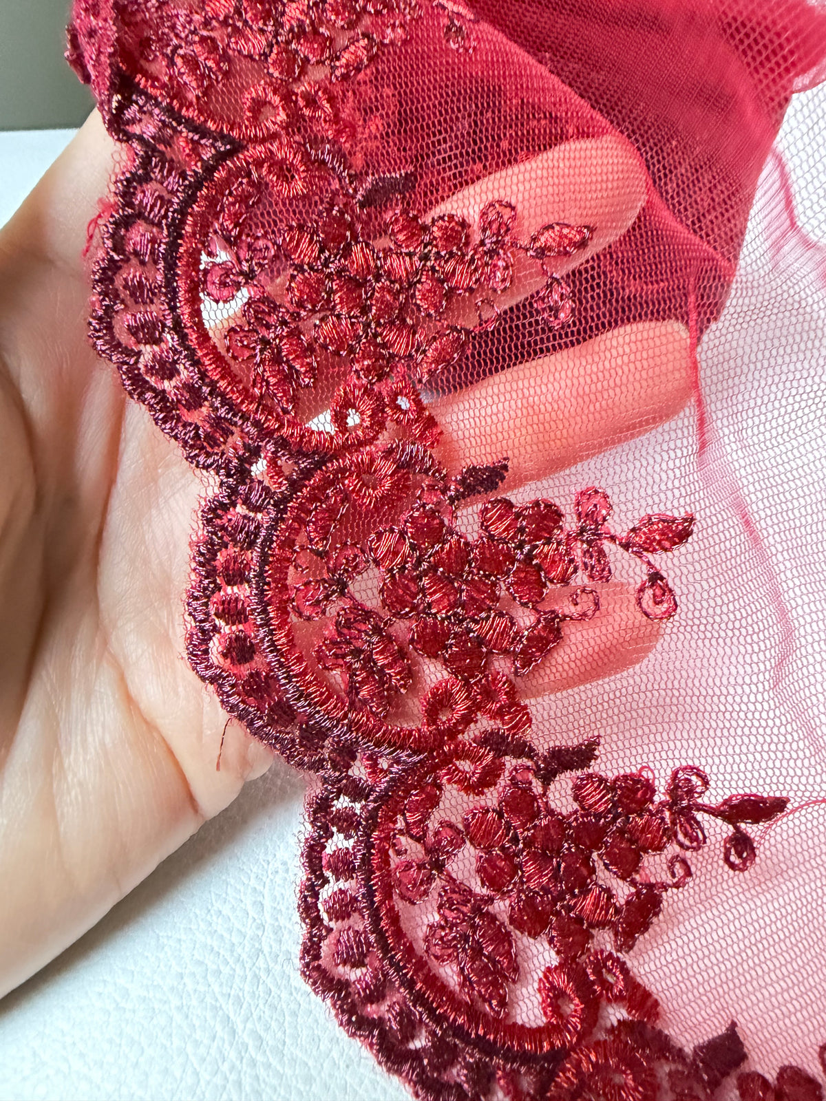 Red 4285 Embroidered Soft Tulle with Metallic Thread, 120mm- 4 3/4