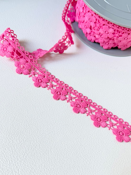 3727 Hot Pink 100% Polyester Guipure 27mm or 1"