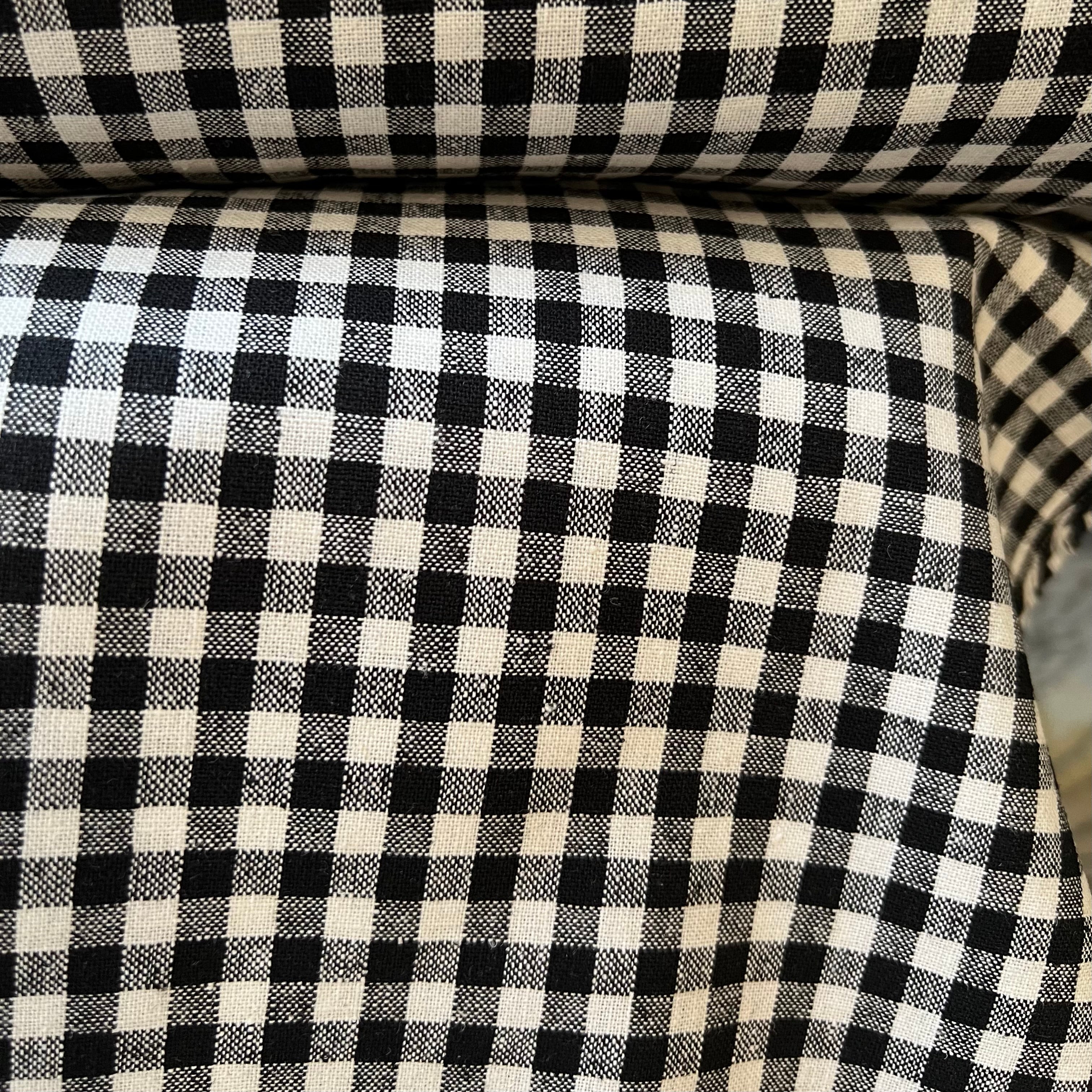 Essex Yarn Dyed Classic Wovens- Linen- Cotton Blend- Black- Gingham- 43” Wide