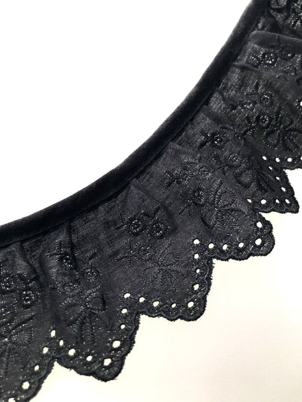 Black Flowers and Bows Eyelet- Broderie Anglaise- Lace Trim 5297