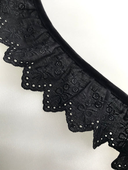 Black Flowers and Bows Eyelet- Broderie Anglaise- Lace Trim 5297