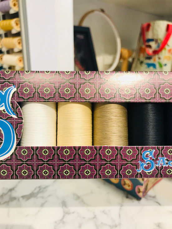 Sajou Selection Box- 8 Spools GLOVING THREAD
