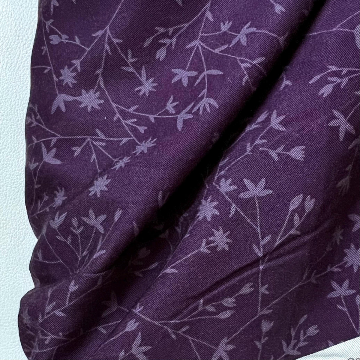 Plum- 58” Wide- Viscose Twill- Stof Fabrics- Light Lush