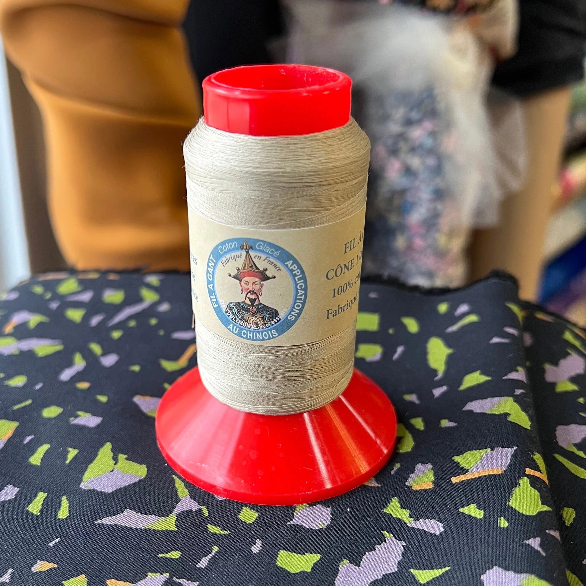 Sajou- No. 302 Linen GLOVING THREAD- Fil a gant au Chinois- Spool (150m) or Cone (1000m)