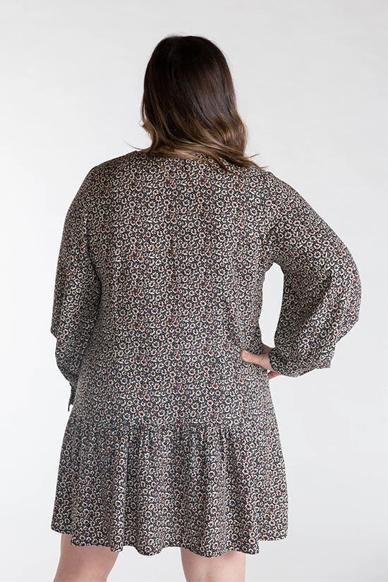 Wren Blouse and Dress Paper Pattern- Chalk + Notch