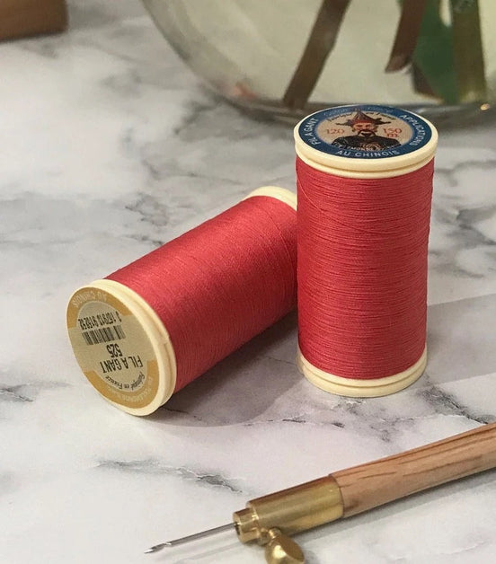 Sajou No. 525- Red GLOVING THREAD- Fil a gant au Chinois