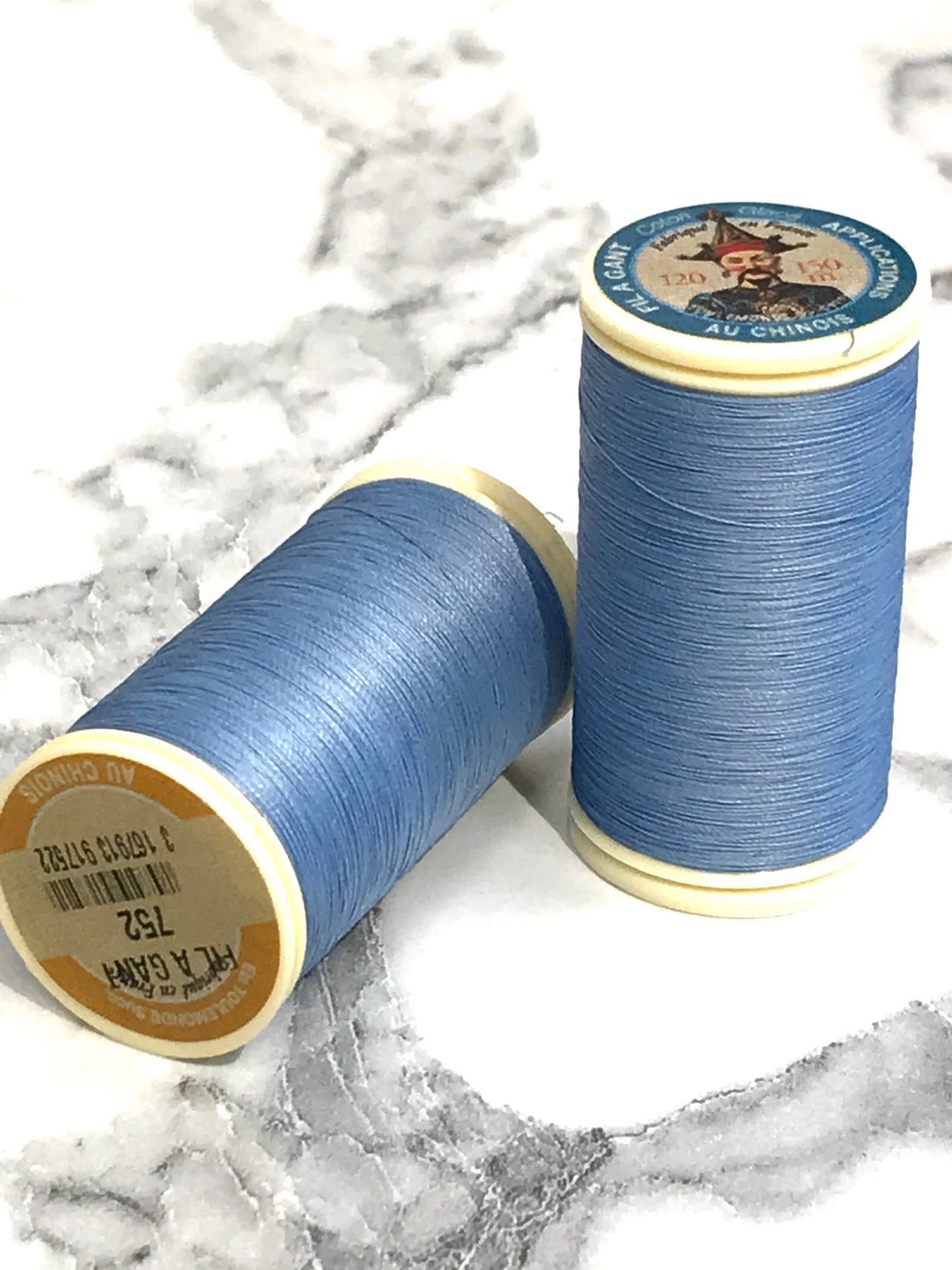 Sajou No. 752- Cornflower GLOVING THREAD- Fil a gant au Chinois