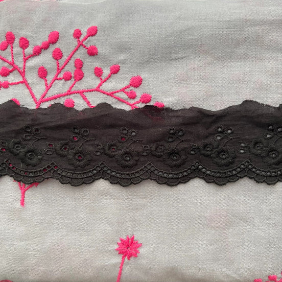 Paired Flowers- Black Broderie Anglaise- Lace Trim- 5303