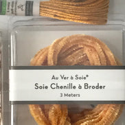 Au Ver A Soie & Accentuate- Ensembles de Soie - BRASS