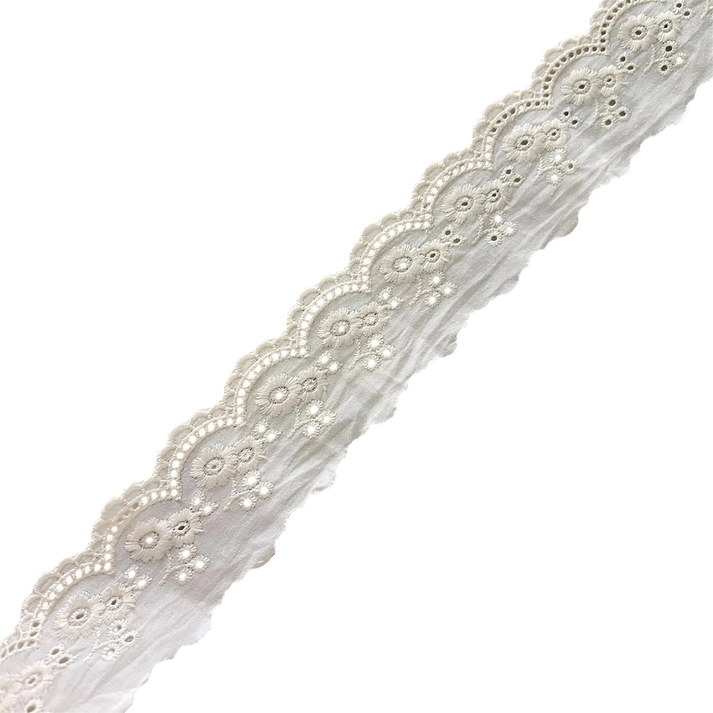 Paired Flowers- Ivory Broderie Anglaise- Lace Trim- 5303
