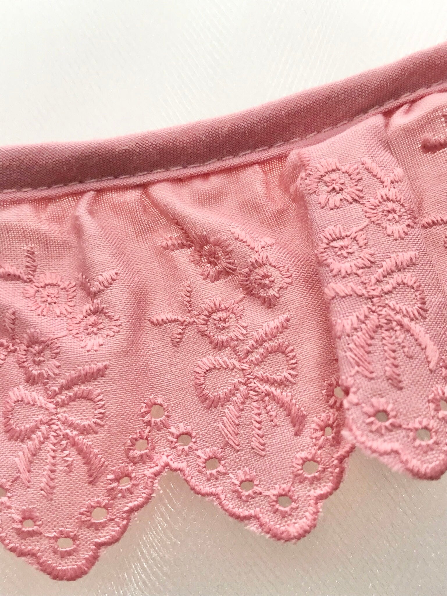 Mauve Flowers and Bows Eyelet- Broderie Anglaise- Lace Trim 5297