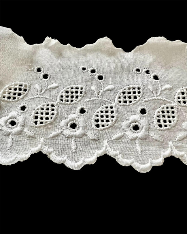 White- Flowers- 2.75″ Flat Cotton Eyelet- 5608