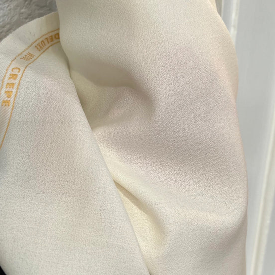 Superfine Wool Crepe "Winter White (1812)