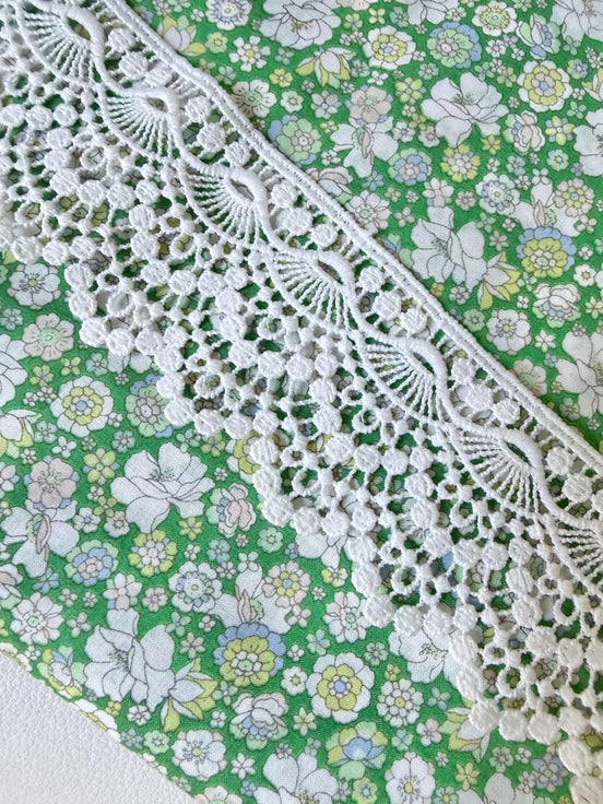 White Fan Pattern Guipure- Lace Trim 9129- 2 1/8” Wide