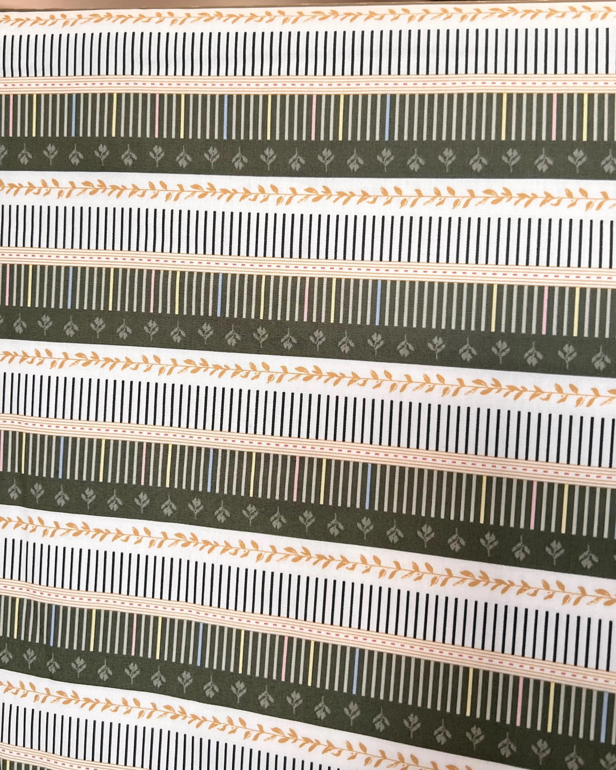 Garden Bound- “A Year In Petals”- AGF’s 2.5 EDITION Binding Collection- Dark Green, Dark Gold