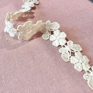 White or Ivory Butterflies and Flowers Guipure Lace Trim- Approx 1" Wide 3891