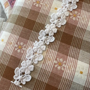 White or Ivory Butterflies and Flowers Guipure Lace Trim- Approx 1" Wide 3891